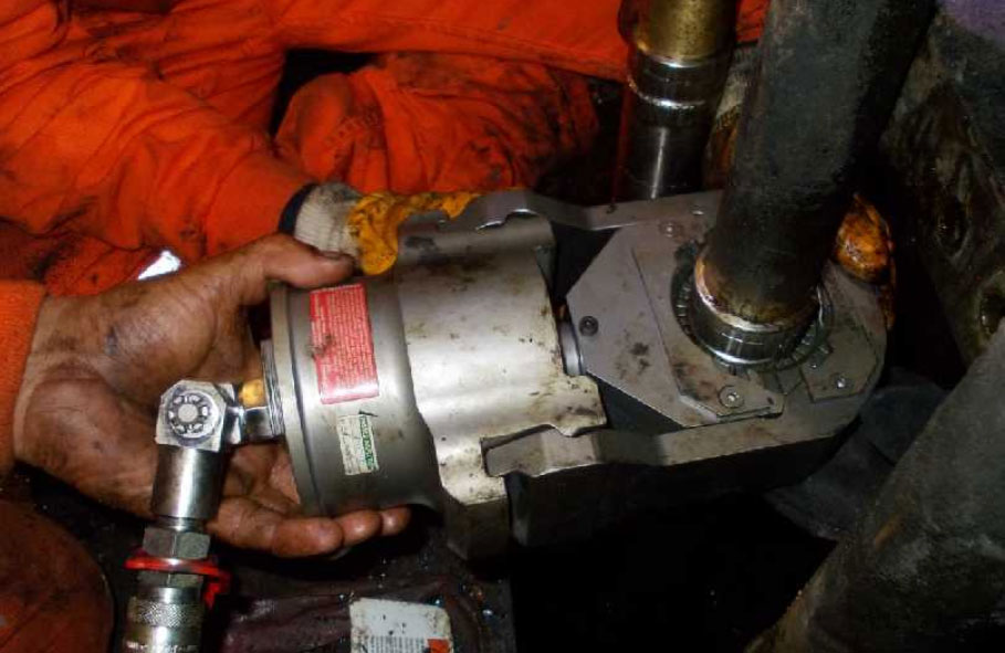 Pyplok Tooling complies with provisions of EC - Directives Machinery and Pressure Equipment - Pyplok Fittings for Heating Coils Step 17